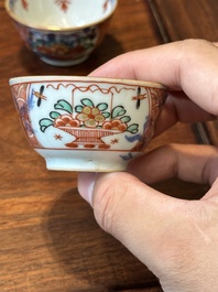 Een verzameling van 23 Chinese koppen en schotels, Kangxi/Qianlong