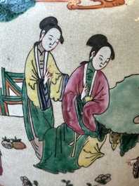 Une paire de pots et un plat en porcelaine de Chine famille rose de Nankin, marque de Chenghua, 19&egrave;me