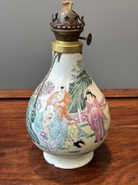 Une collection vari&eacute;e de huit pi&egrave;ces en porcelaine de Chine famille rose, 18/19&egrave;me