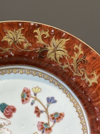 A Chinese famille rose 'faux-bois' border plate, Yongzheng/Qianlong