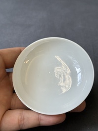 Een Chinese famille rose 'Wu Shuang Pu' dekselkom, vier deksels en een schotel, Daoguang/Xianfeng