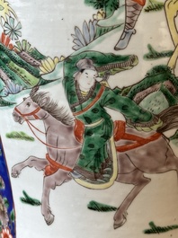 Vase en porcelaine de Chine famille verte &agrave; d&eacute;cor de guerriers &agrave; cheval, 19&egrave;me