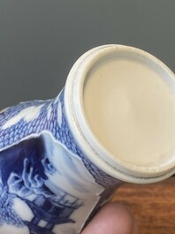 Een paar Chinese blauw-witte vazen en vier zoutvaten in blauw-wit, famille rose en Imari-stijl, Kangxi/Qianlong