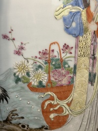 Een Chinese famille rose vaas met Lan Caihe, Qianlong merk en periode