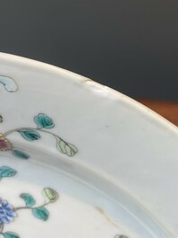 A pair of Chinese famille rose 'Jiangxi Province' plates, endless knot mark, 19/20th C.