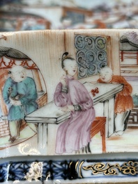 Une soupi&egrave;re couverte sur son support en porcelaine de Chine famille rose &agrave; d&eacute;cor mandarin et une th&eacute;i&egrave;re couverte, Qianlong