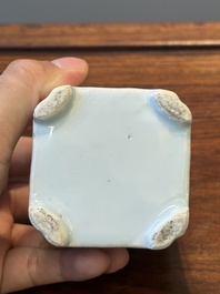 A pair of Chinese famille verte square tea caddies, Kangxi