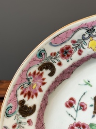 Five Chinese famille rose plates with floral design, Yongzheng/Qianlong