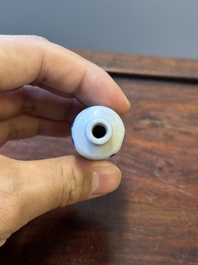Zes Chinese blauw-witte snuifflessen, 19de eeuw
