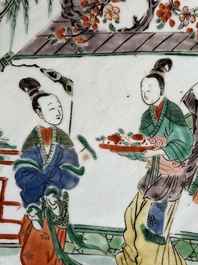 Paire de plats en porcelaine de Chine famille verte &agrave; d&eacute;cor 'Xi Xiang Ji', Kangxi