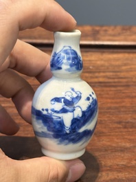 A varied collection of 45 pieces Chinese porcelain, Kangxi and later