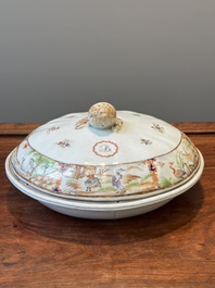 Une terrine couverte &agrave; deux compartiments et une assiette monogramm&eacute;e en porcelaine de Chine famille rose de Canton, 19&egrave;me