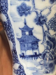 Een paar Chinese blauw-witte vazen en vier zoutvaten in blauw-wit, famille rose en Imari-stijl, Kangxi/Qianlong
