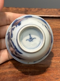 Zeven Chinese blauw-witte koppen en zes schotels, Transitie periode/vroeg Kangxi