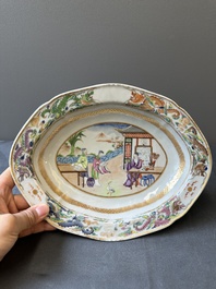 Een ovale Chinese Canton famille rose kom met figuratief decor, 19e eeuw