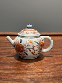 Een Chinese Imari-stijl miniatuur theepot, Kangxi
