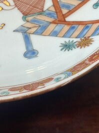 Paire d'assiettes en porcelaine de Chine de style Kakiemon d&eacute;cor&eacute;es aux Pays-Bas, 18&egrave;me