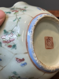 Une collection vari&eacute;e de huit pi&egrave;ces en porcelaine de Chine famille rose, 18/19&egrave;me