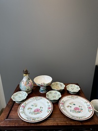 Une collection vari&eacute;e de huit pi&egrave;ces en porcelaine de Chine famille rose, 18/19&egrave;me