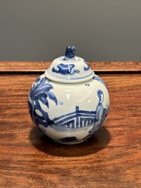 Een Chinese blauw-witte 'Lange Lijzen' theebus en deksel, conische schelp merk, Kangxi