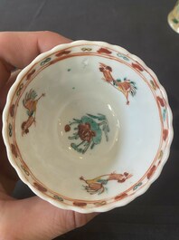 Twee paar Chinese famille verte koppen en schotels, Kangxi