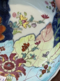 Collection de sept pi&egrave;ces en porcelaine de Chine famille rose &agrave; d&eacute;cor de feuilles de tabac, Qianlong
