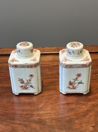 A pair of Chinese famille verte square tea caddies, Kangxi