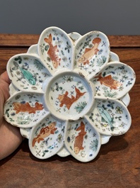 Rare assiette &agrave; mendiants en porcelaine de Chine wucai &agrave; d&eacute;cor de poisson, Kangxi