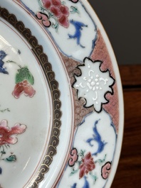 Five Chinese famille rose plates with floral design, Yongzheng/Qianlong