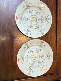 A pair of Chinese famille rose 'Jiangxi Province' plates, endless knot mark, 19/20th C.