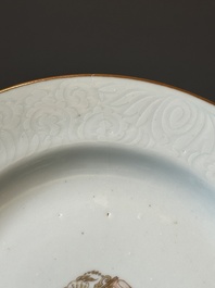 Een Chinese wapenschotel met het wapen van de familie Broman voor de Zweedse markt, Qianlong, ca. 1747