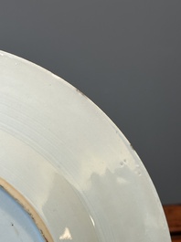 An unusual Dutch-decorated Chinese grisaille plate, Qianlong