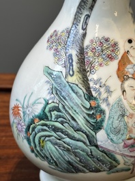 Une collection vari&eacute;e de huit pi&egrave;ces en porcelaine de Chine famille rose, 18/19&egrave;me