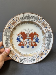 Twee Chinese wapenborden met het wapen van Valckenier uit Amsterdam voor de Nederlandse markt, Yongzheng