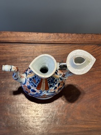Verseuse de type 'aftaba' en porcelaine de Chine de style Imari pour le march&eacute; islamique, Kangxi