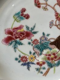 Five Chinese famille rose plates with floral design, Yongzheng/Qianlong