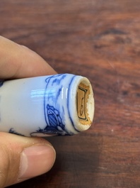 Zes Chinese blauw-witte snuifflessen, 19de eeuw