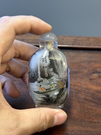Trois tabati&egrave;res en verre peint &agrave; l'int&eacute;rieur, Chine, 20&egrave;me