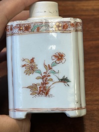 A pair of Chinese famille verte square tea caddies, Kangxi