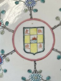 A pair of Chinese famille rose 'Jiangxi Province' plates, endless knot mark, 19/20th C.
