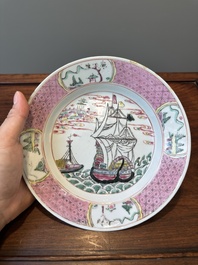 Een Chinees famille rose bord met een driemaster, Yongzheng