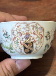 Tasse et soucoupe en porcelaine de Chine famille rose aux armes de Beekman de Z&eacute;lande pour le march&eacute; hollandais, Yongzheng