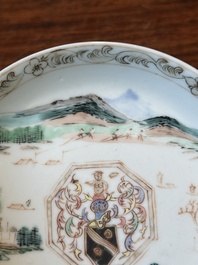 Tasse et soucoupe en porcelaine de Chine famille rose aux armes de Beekman de Z&eacute;lande pour le march&eacute; hollandais, Yongzheng