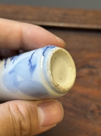 Zes Chinese blauw-witte snuifflessen, 19de eeuw