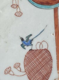 Paire d'assiettes en porcelaine de Chine de style Kakiemon d&eacute;cor&eacute;es aux Pays-Bas, 18&egrave;me