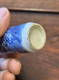 Zes Chinese blauw-witte snuifflessen, 19de eeuw