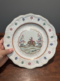 Assiette en porcelaine de Chine famille rose &agrave; d&eacute;cor d&rsquo;un cornac sur son &eacute;l&eacute;phant, Qianlong