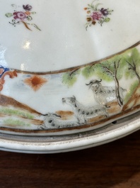 Une terrine couverte &agrave; deux compartiments et une assiette monogramm&eacute;e en porcelaine de Chine famille rose de Canton, 19&egrave;me