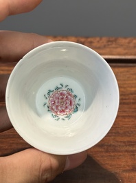 Five Chinese famille rose cups and six saucers with floral decor, Yongzheng/Qianlong