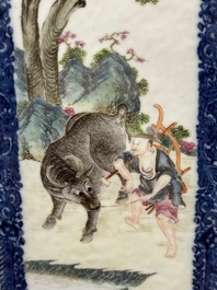 Een zeldzame Chinese ruitvormige Canton famille rose 'visser, houthakker, boer en geleerde 漁樵耕讀圖' vaas, Qianlong